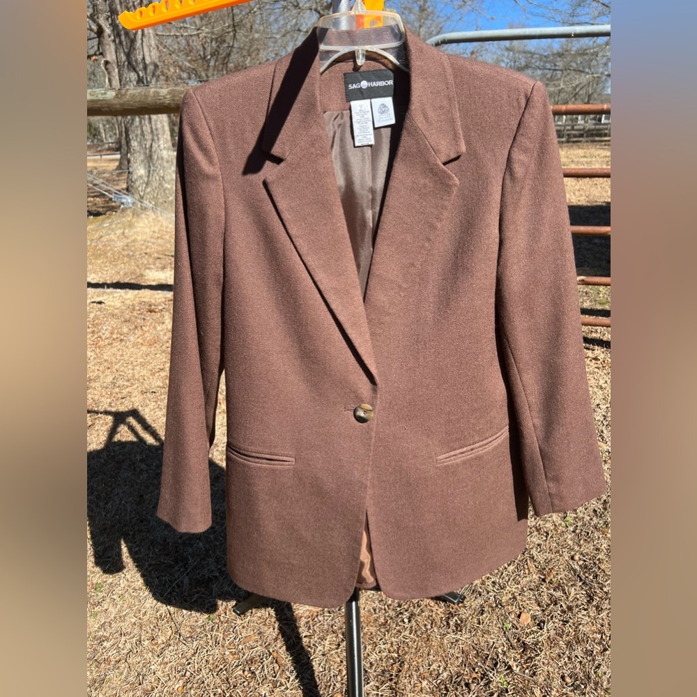 Sag Harbor Women’s Blazer. Size 8